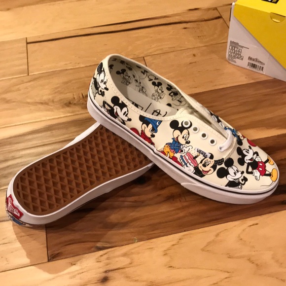 Vans Authentic Disney Mickey’s Birthday - Picture 5 of 6